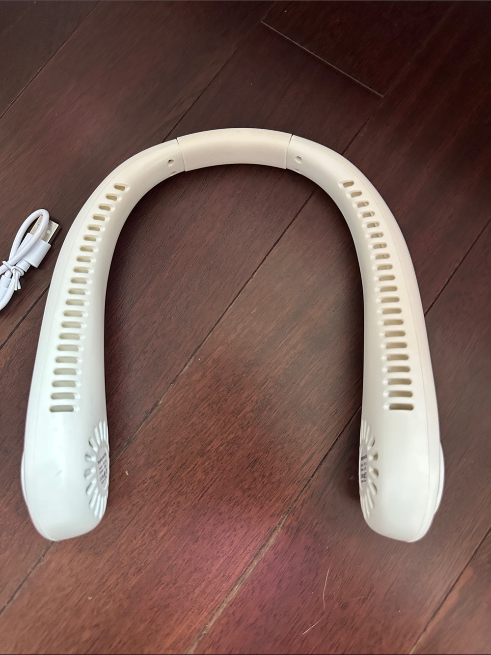 Personal Neck Cooling Fan 3 Speed White USB New without Box Door Dash Branding